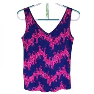 Lilly Pulitzer Giraffe Sleeveless Shirt
Size S